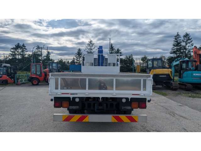 Isuzu Forward 6