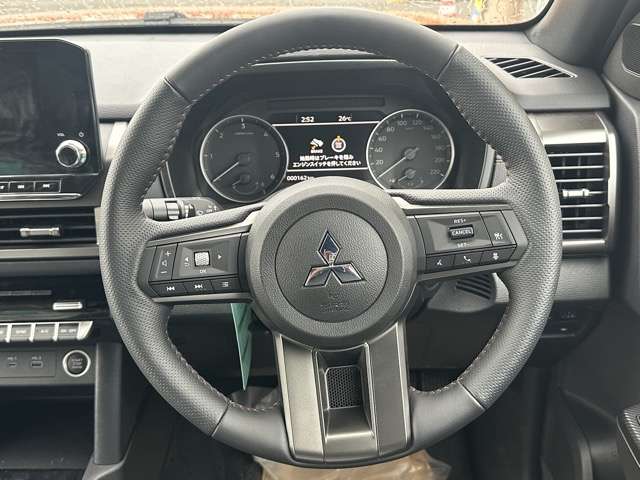 Mitsubishi Triton 8