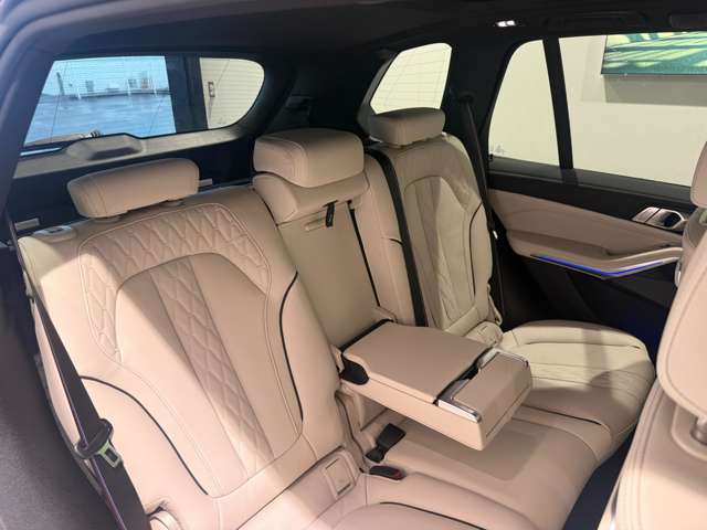 BMW X5 8