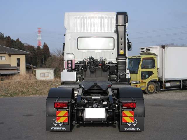 Mitsubishi Fuso Super Great 6