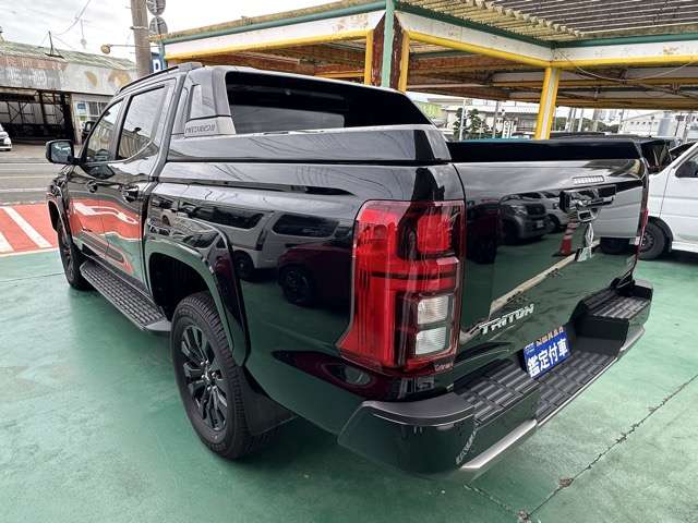 Mitsubishi Triton 4