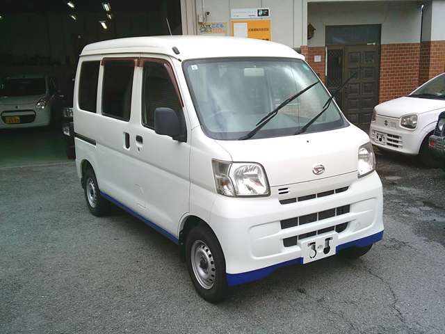 Daihatsu Hijet Cargo 3