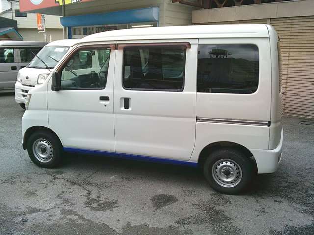 Daihatsu Hijet Cargo 5
