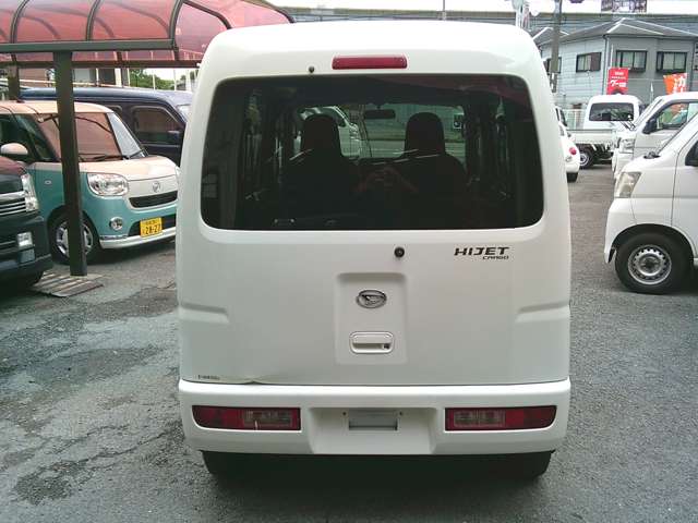 Daihatsu Hijet Cargo 7