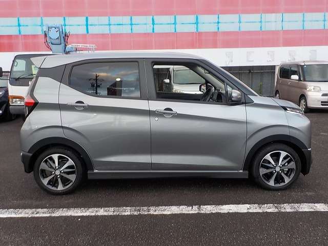 Mitsubishi eK X 7