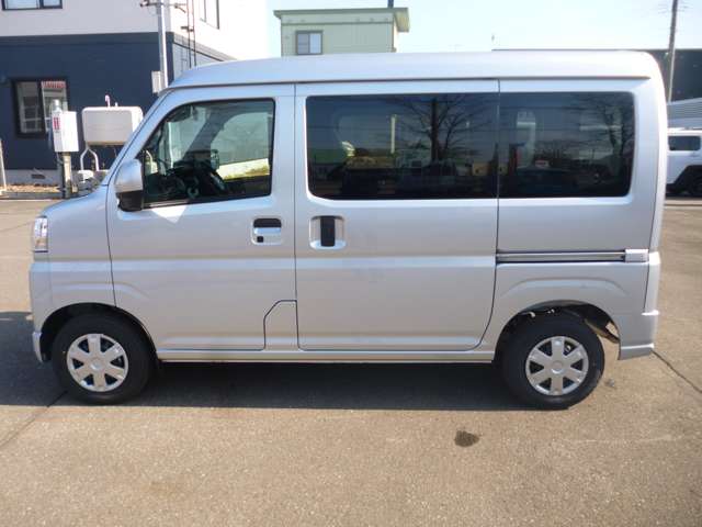 Daihatsu Hijet Cargo 12