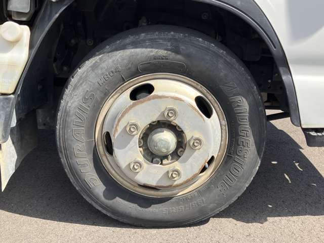 Isuzu Elf 11