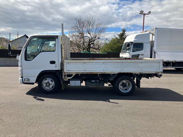 Isuzu Elf 7