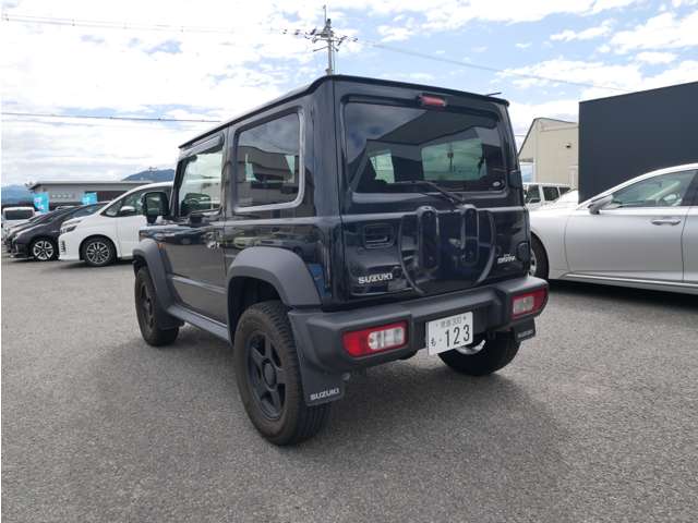 Suzuki Jimny Sierra 4