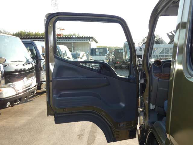 Mitsubishi Fuso Canter 12