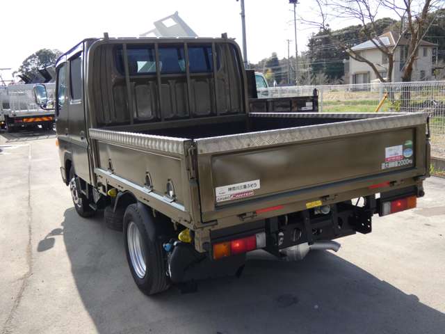 Mitsubishi Fuso Canter 9