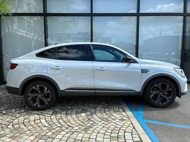 Renault Arkana 10