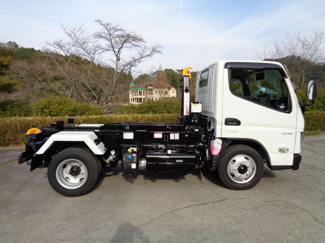 Mitsubishi Fuso Canter 4