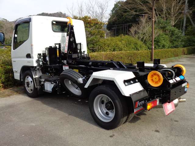 Mitsubishi Fuso Canter 8