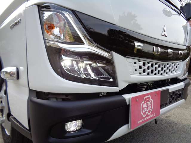 Mitsubishi Fuso Canter 9