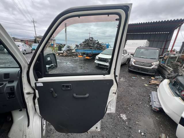 Daihatsu Hijet Cargo 12