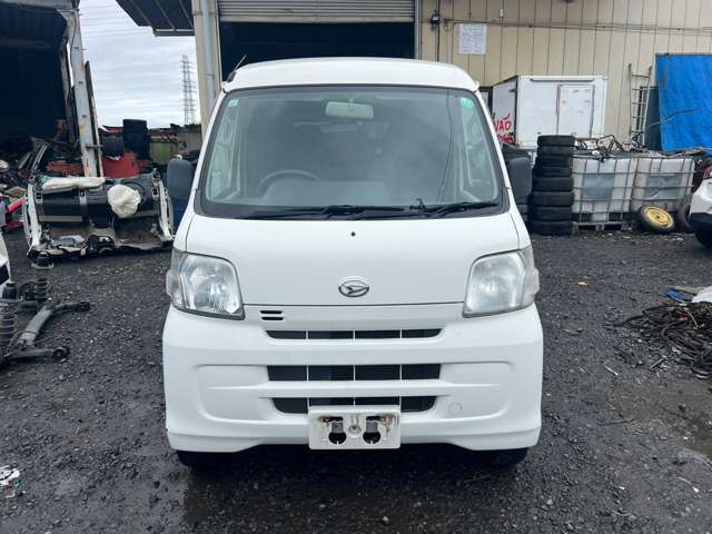 Daihatsu Hijet Cargo 6