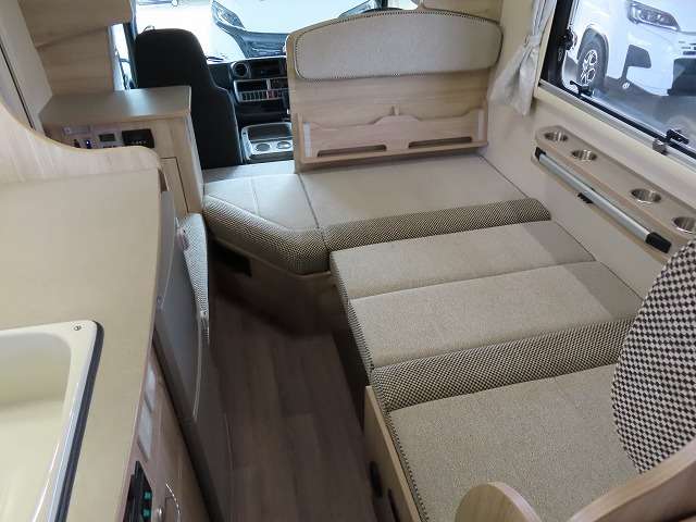 Toyota Camroad 5