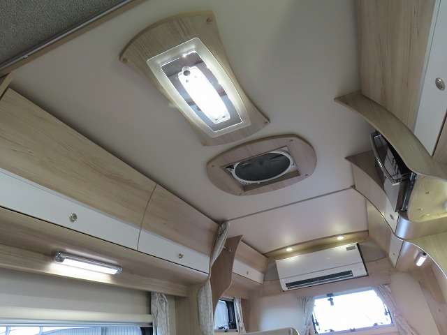 Toyota Camroad 9