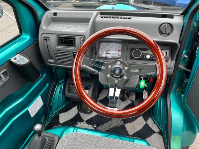Daihatsu Midget II 3
