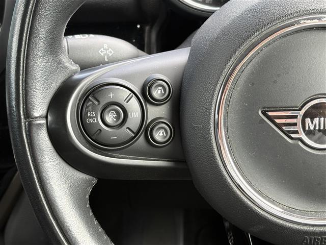MINI Crossover 10