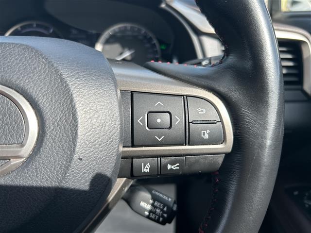 Lexus RX 9