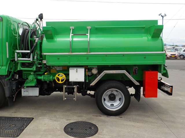 Hino Dutro 11