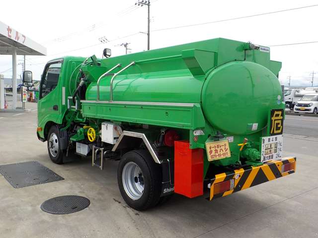 Hino Dutro 3