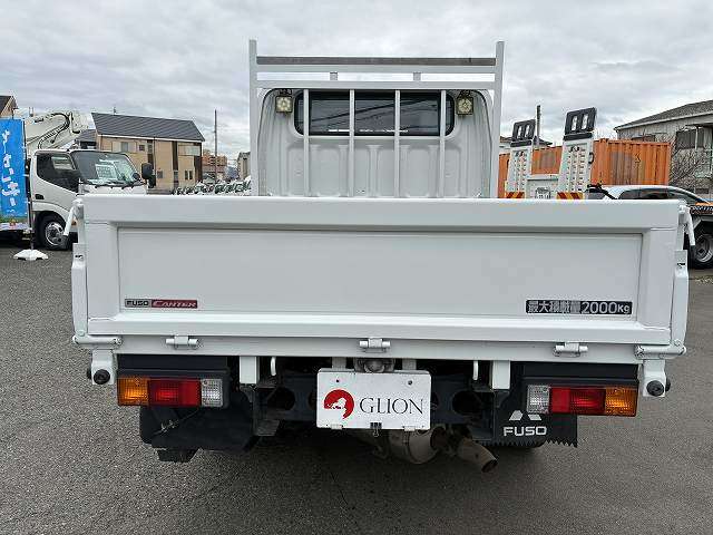 Mitsubishi Fuso Canter 7
