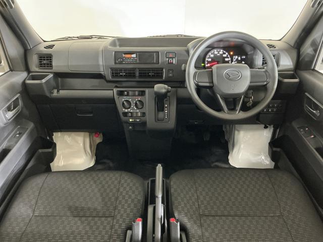 Daihatsu Hijet Cargo 3