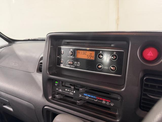 Daihatsu Hijet Deck Van 11