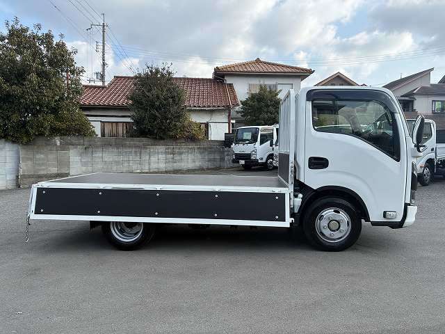 Isuzu Elf 12