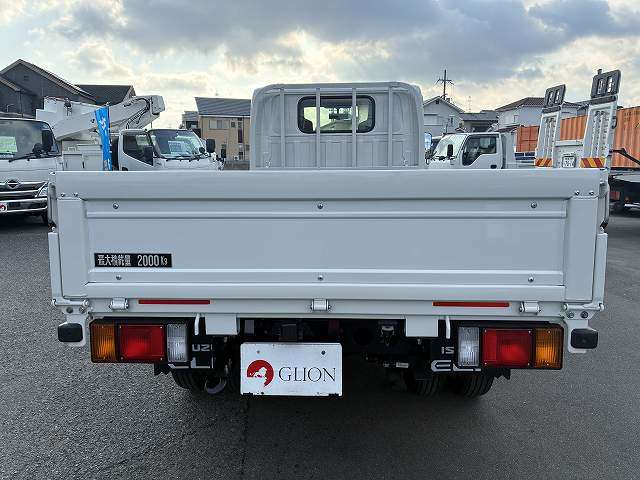 Isuzu Elf 7