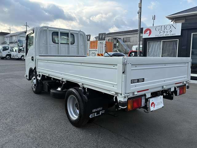 Isuzu Elf 8