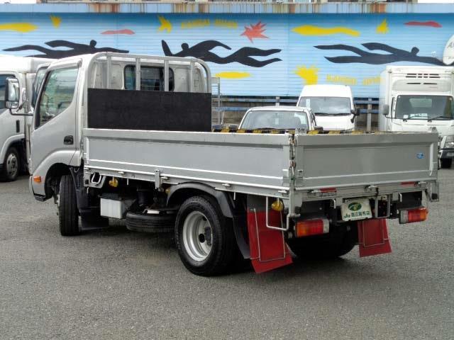 Hino Dutro 2