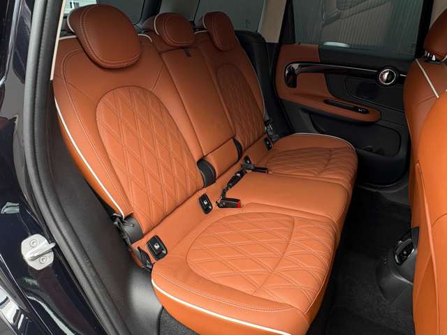 MINI Crossover 11