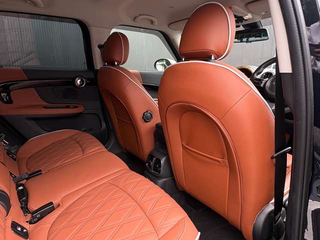 MINI Crossover 9