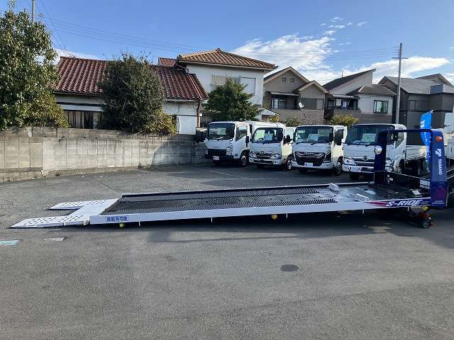 Hino Dutro 11