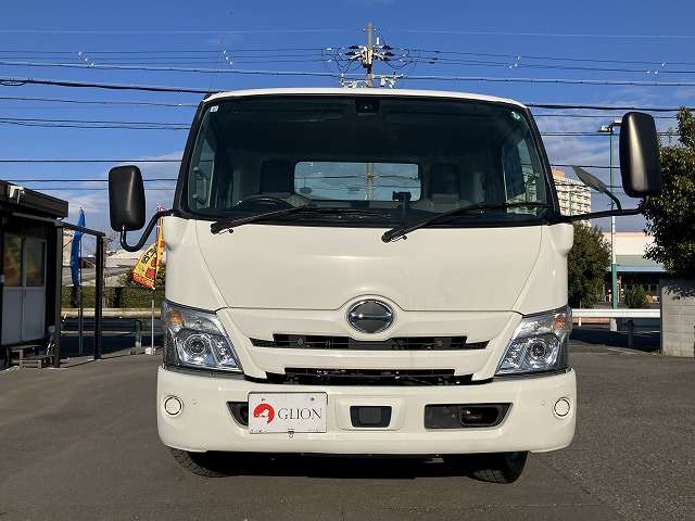 Hino Dutro 3