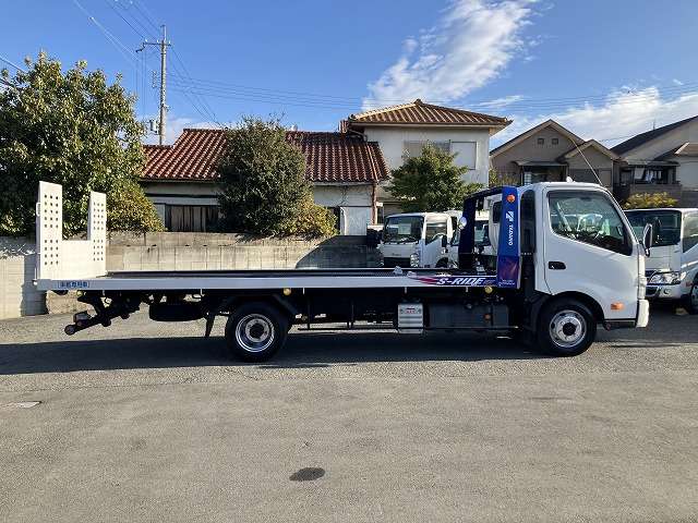 Hino Dutro 6