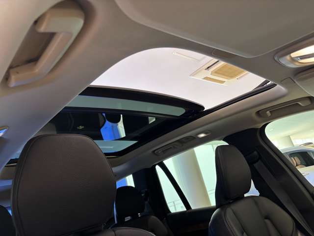 Volvo XC90 11