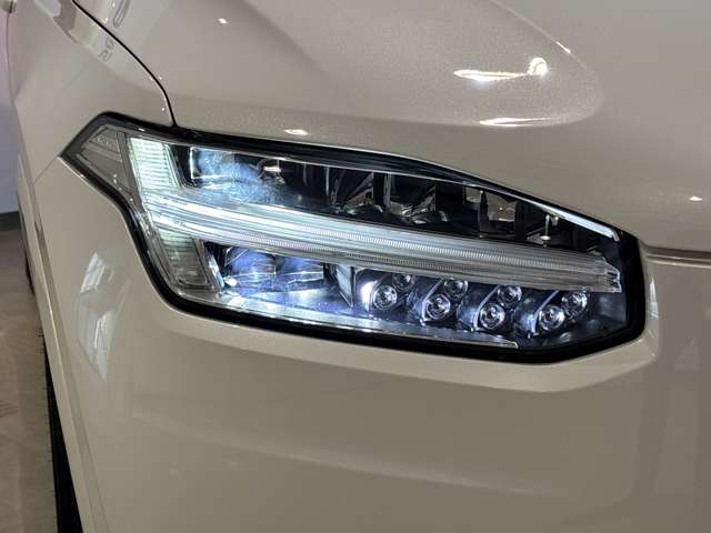 Volvo XC90 5