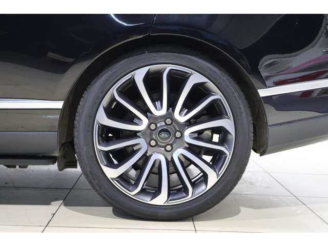 Land Rover Range Rover 10