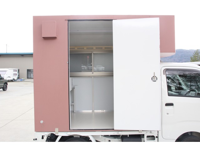 Daihatsu Hijet Truck 2