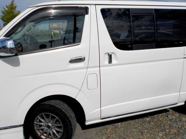 Toyota Regius Ace 5