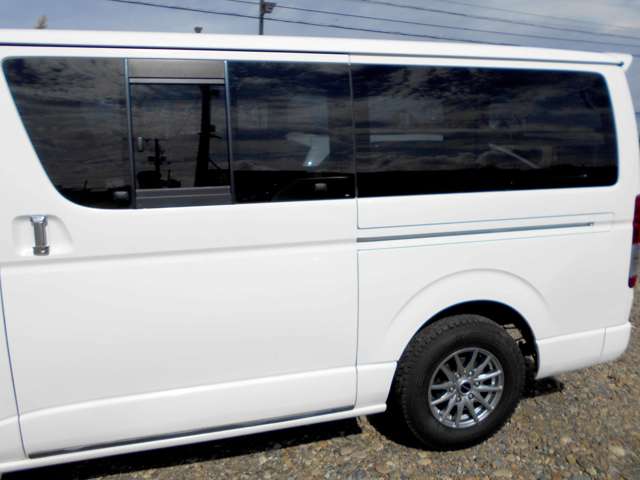 Toyota Regius Ace 8