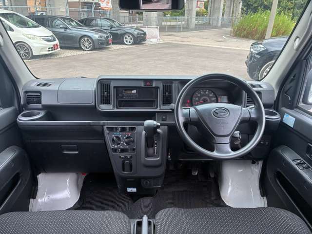 Daihatsu Hijet Cargo 4