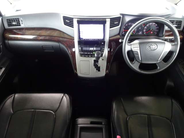 Toyota Vellfire 10