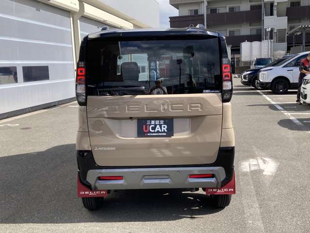Mitsubishi Delica Mini 12