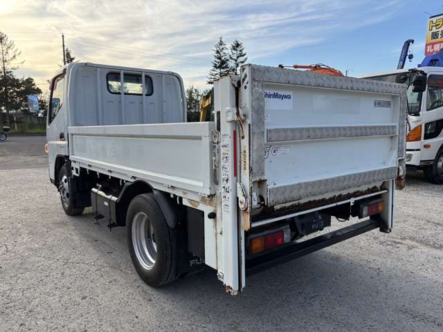 Mitsubishi Fuso Canter 7